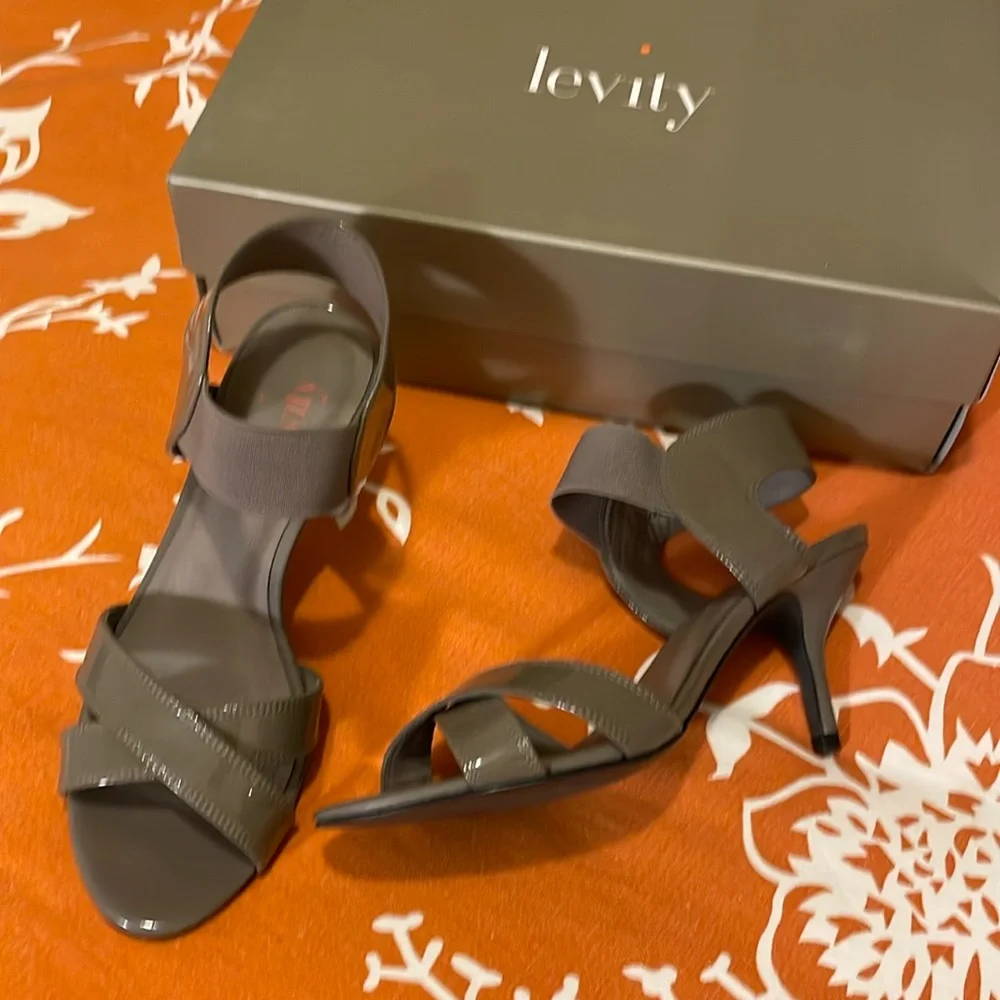 Levity grey sandals - Picture 2 of 4
